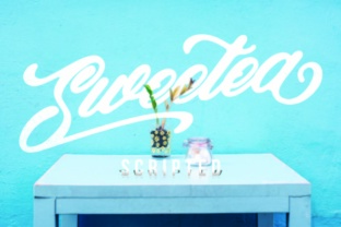 Sweetea: A Script Handwritten Typeface for Romantic Editorial Design
